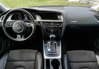 Подержанный автомобиль Audi A5 Coupe 2012 года (12 фото)