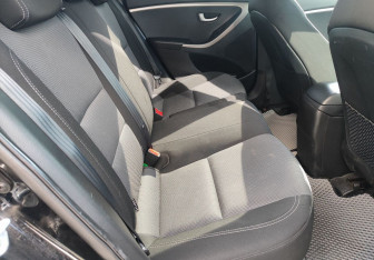 Подержанный автомобиль Hyundai i30 Hatchback 2012 года (11 фото)