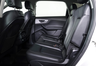 Подержанный автомобиль Audi Q7 2018 года (11 фото)