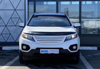 Подержанный автомобиль Kia Sorento 2012 года (2 фото)