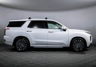 Подержанный автомобиль Hyundai Palisade 2022 года (4 фото)