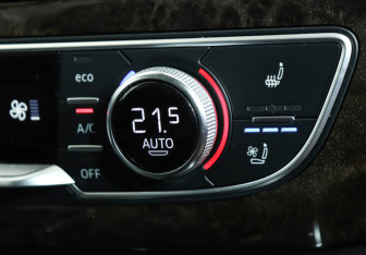 Подержанный автомобиль Audi Q7 2016 года (20 фото)