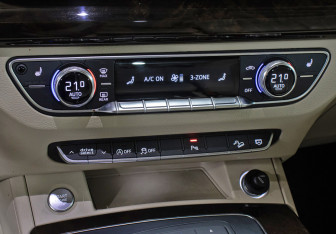 Подержанный автомобиль Audi Q5 2018 года (20 фото)