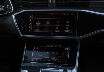 Подержанный автомобиль Audi A6 Sedan 2020 года (14 фото)