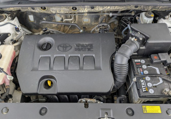 Подержанный автомобиль Toyota RAV4 2012 года (9 фото)