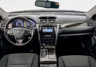 Подержанный автомобиль Toyota Camry Sedan 2016 года (14 фото)