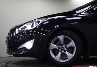 Подержанный автомобиль Hyundai i40 Sedan 2012 года (24 фото)