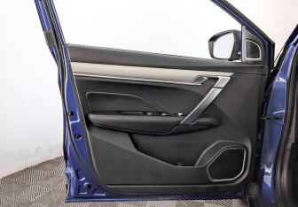 Подержанный автомобиль Geely Coolray 2022 года (19 фото)