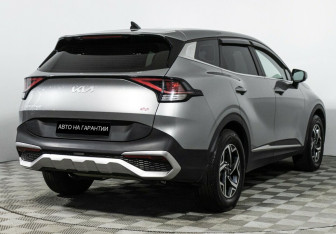 Подержанный автомобиль Kia Sportage 2022 года (5 фото)
