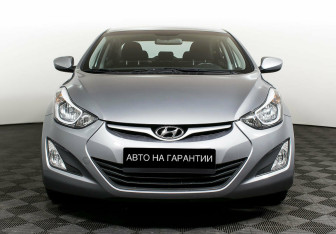 Подержанный автомобиль Hyundai Elantra Sedan 2015 года (2 фото)