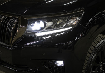 Подержанный автомобиль Toyota Land Cruiser Prado 2021 года (23 фото)