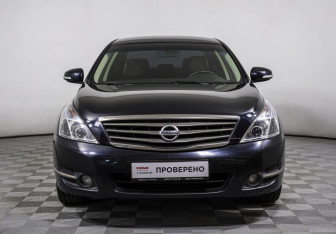 Подержанный автомобиль Nissan Teana 2011 года (2 фото)