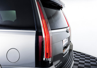 Подержанный автомобиль Cadillac Escalade Suv 2019 года (30 фото)