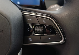 Подержанный автомобиль Geely Monjaro 2023 года (23 фото)