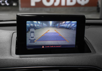 Подержанный автомобиль Audi Q3 2016 года (20 фото)