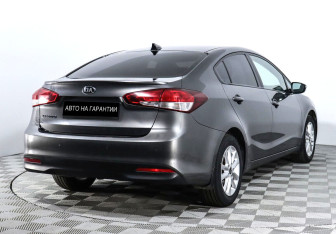 Подержанный автомобиль Kia Cerato Sedan 2019 года (5 фото)
