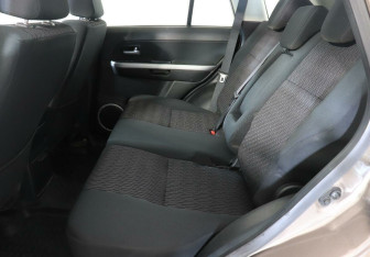 Подержанный автомобиль Suzuki Grand Vitara 2014 года (13 фото)