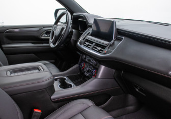 Подержанный автомобиль Chevrolet Suburban 2023 года (8 фото)