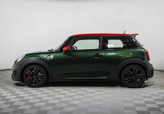 Подержанный автомобиль MINI Hatch 2018 года (8 фото)