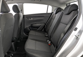 Подержанный автомобиль Kia Rio Hatchback 2021 года (17 фото)