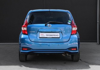 Подержанный автомобиль Nissan Note 2017 года (5 фото)