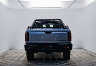 Подержанный автомобиль JAC T9 2024 года (5 фото)