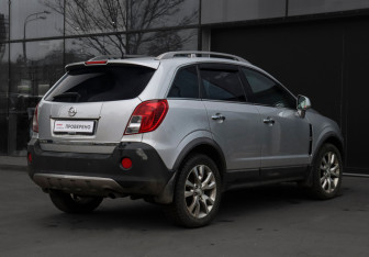 Подержанный автомобиль Opel Antara 2013 года (5 фото)