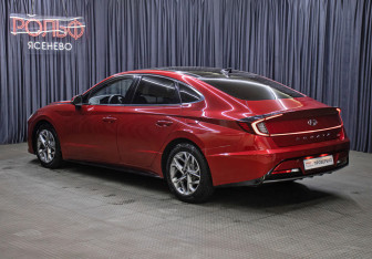 Подержанный автомобиль Hyundai Sonata 2019 года (7 фото)