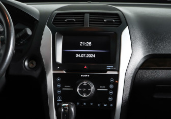 Подержанный автомобиль Ford Explorer 2012 года (13 фото)