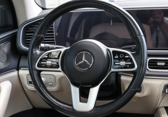 Подержанный автомобиль Mercedes-Benz GLE 2021 года (17 фото)