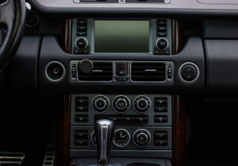 Подержанный автомобиль Land Rover Range Rover 2007 года (14 фото)