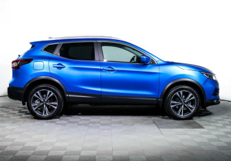 Подержанный автомобиль Nissan Qashqai 2021 года (4 фото)
