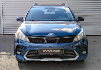 Подержанный автомобиль Kia Rio Hatchback 2021 года (2 фото)