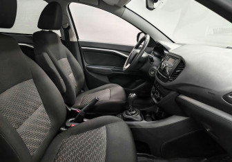 Подержанный автомобиль LADA (ВАЗ) Vesta Sedan 2017 года (9 фото)