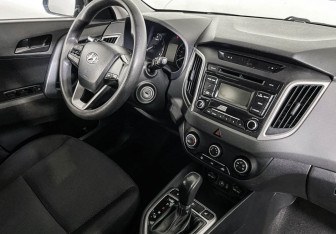 Подержанный автомобиль Hyundai Creta 2018 года (9 фото)