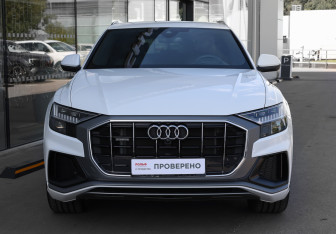 Подержанный автомобиль Audi Q8 2022 года (2 фото)