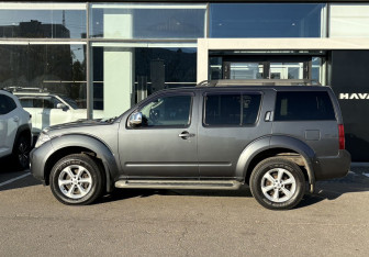 Подержанный автомобиль Nissan Pathfinder 2012 года (8 фото)