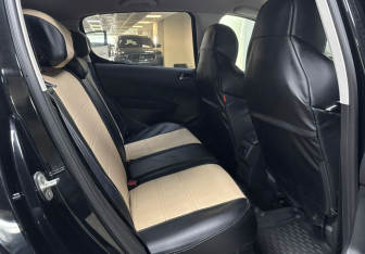 Подержанный автомобиль Peugeot 308 Hatchback 2010 года (11 фото)