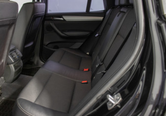 Подержанный автомобиль BMW X3 2013 года (11 фото)