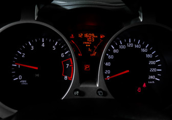 Подержанный автомобиль Nissan Juke 2014 года (11 фото)