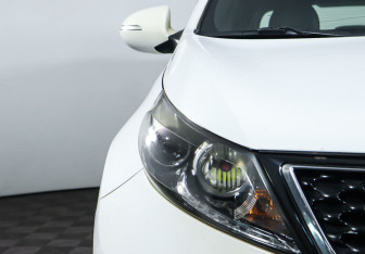 Подержанный автомобиль Kia Sportage 2012 года (7 фото)