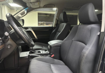 Подержанный автомобиль Toyota Land Cruiser Prado 2020 года (25 фото)