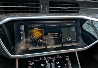 Подержанный автомобиль Audi A6 Sedan 2022 года (15 фото)