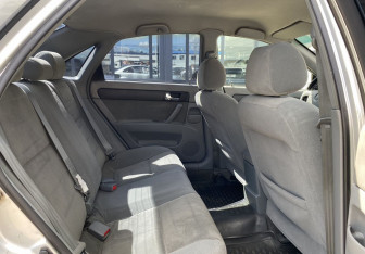Подержанный автомобиль Daewoo Gentra Sedan 2014 года (19 фото)