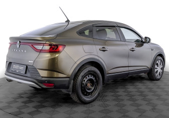 Подержанный автомобиль Renault Arkana 2019 года (5 фото)