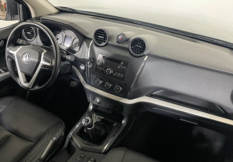 Подержанный автомобиль DongFeng DF6 2023 года (9 фото)