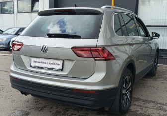 Подержанный автомобиль Volkswagen Tiguan 2020 года (5 фото)