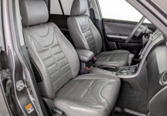 Подержанный автомобиль Suzuki Grand Vitara 2012 года (22 фото)