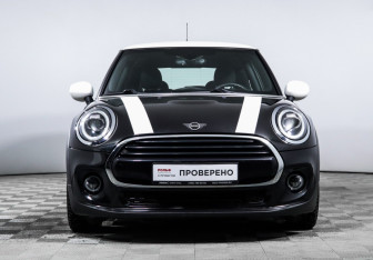 Подержанный автомобиль MINI Hatch 2020 года (2 фото)