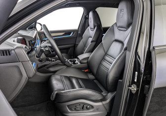 Подержанный автомобиль Porsche Cayenne 2024 года (20 фото)